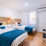 Flats - Host & Chill *