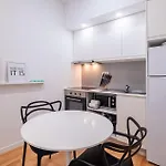 Flats - Host & Chill Apartment