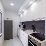 Flats - Host & Chill *