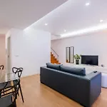 Flats - Host & Chill *