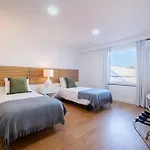 Flats - Host & Chill * Πόντα Ντελγκάντα