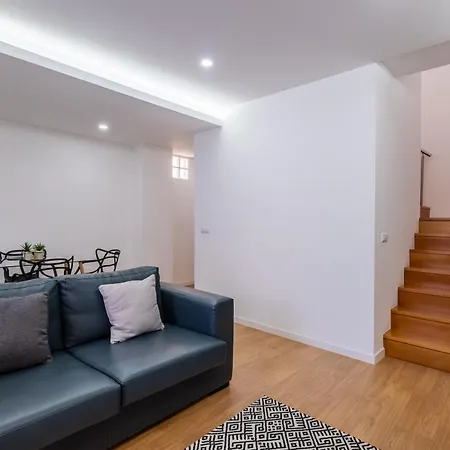 Flats - Host & Chill