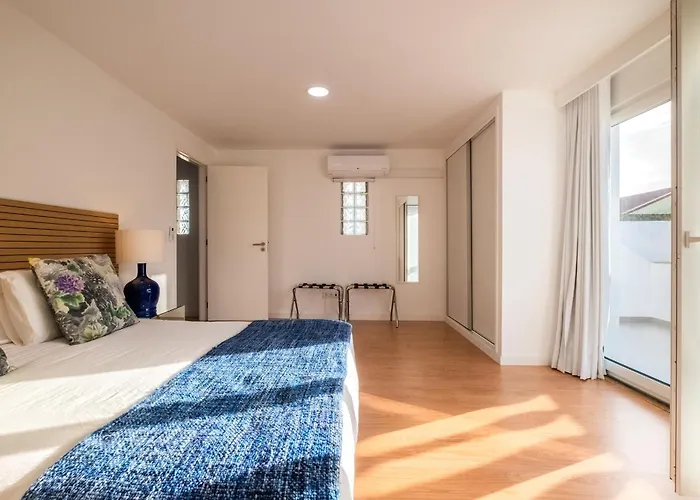 Flats - Host & Chill * Ponta Delgada